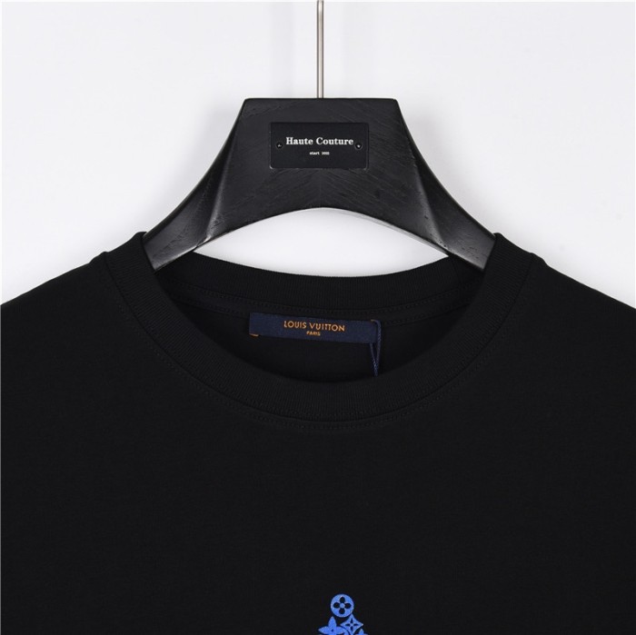 Clothes Louis Vuitton 592