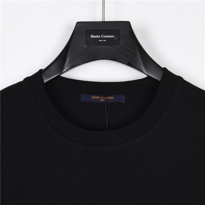 Clothes Louis Vuitton 598