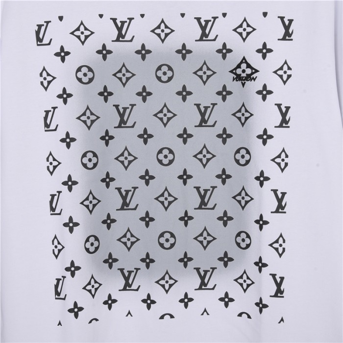 Clothes Louis Vuitton 574