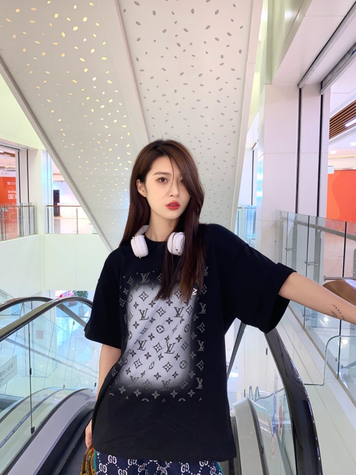 Clothes Louis Vuitton 573