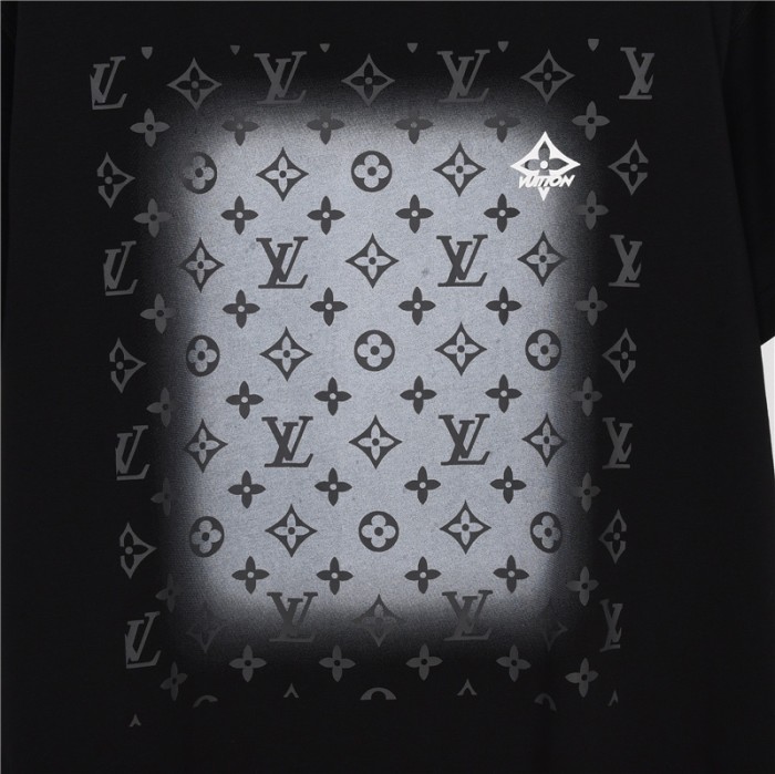 Clothes Louis Vuitton 573