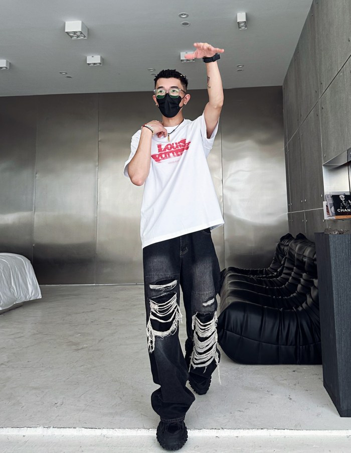 Clothes Louis Vuitton 597