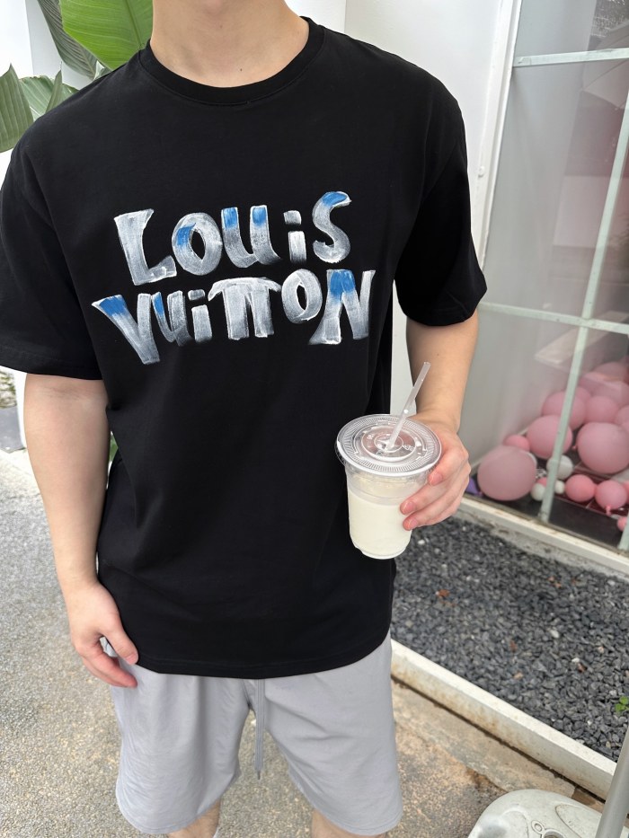 Clothes Louis Vuitton 568