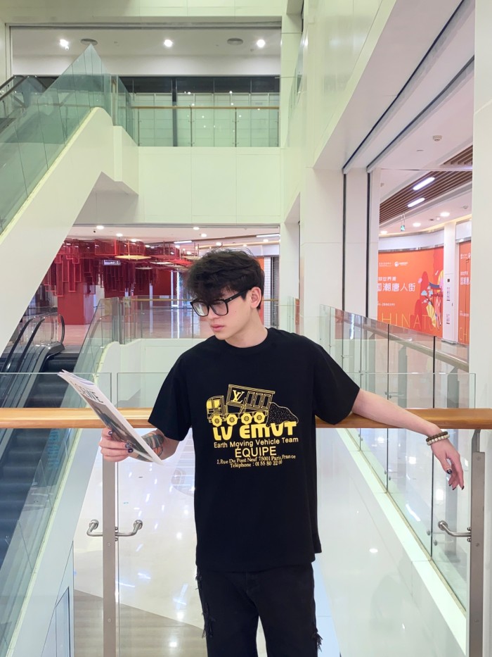 Clothes Louis Vuitton 588