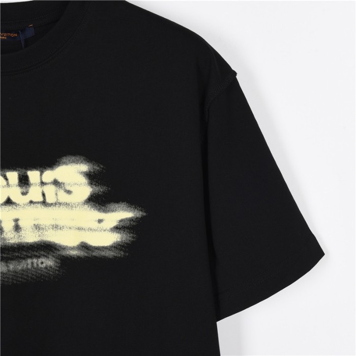 Clothes Louis Vuitton 596