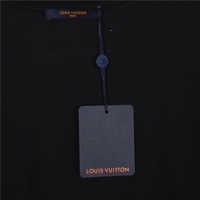 Clothes Louis Vuitton 590