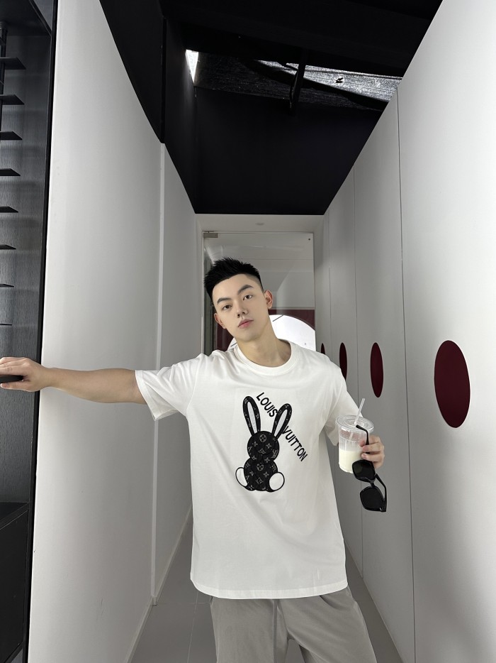 Clothes Louis Vuitton 160