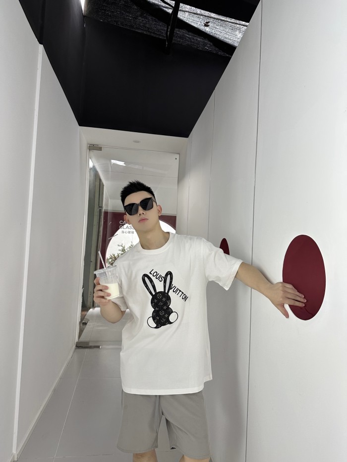 Clothes Louis Vuitton 160