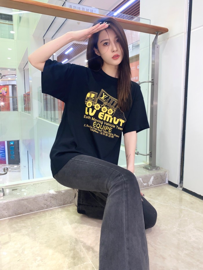 Clothes Louis Vuitton 588