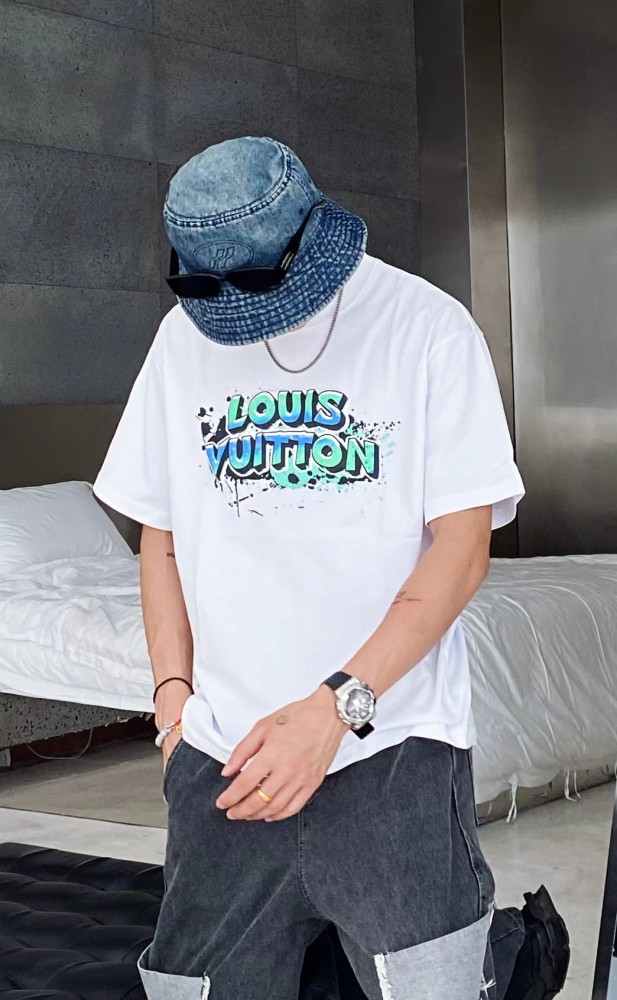 Clothes Louis Vuitton 591
