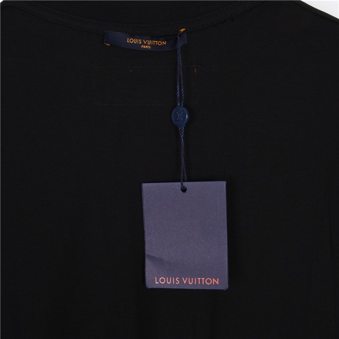 Clothes Louis Vuitton 596