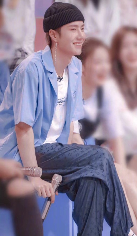 Clothes Louis Vuitton 572