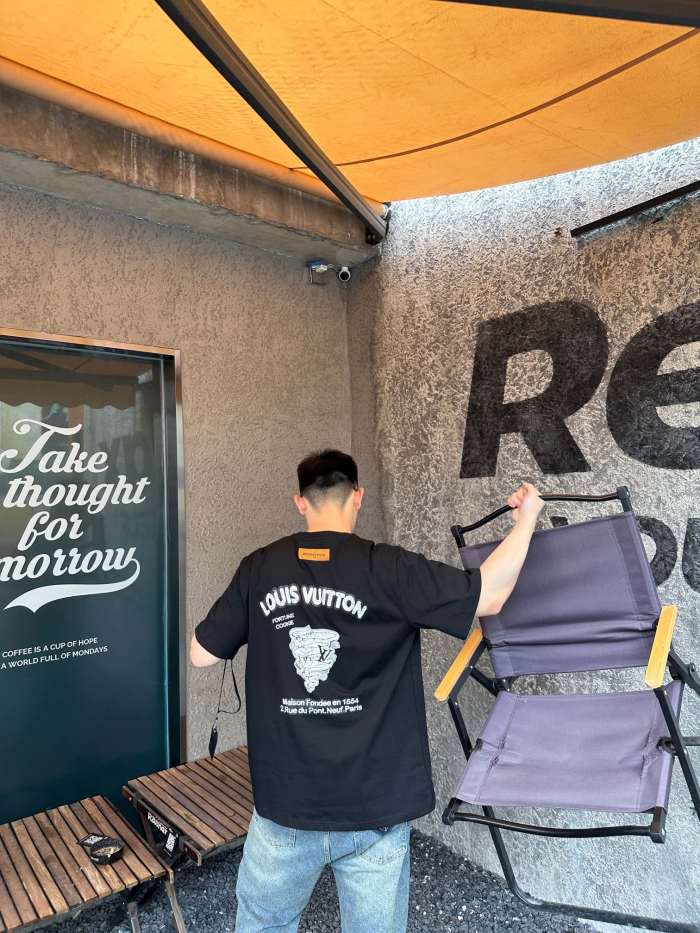 Clothes Louis Vuitton 570