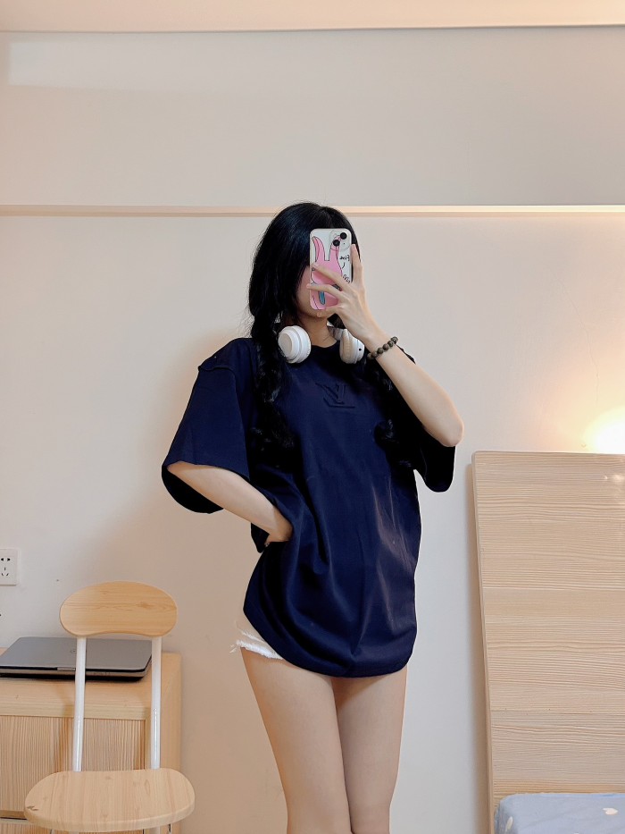 Clothes Louis Vuitton 626