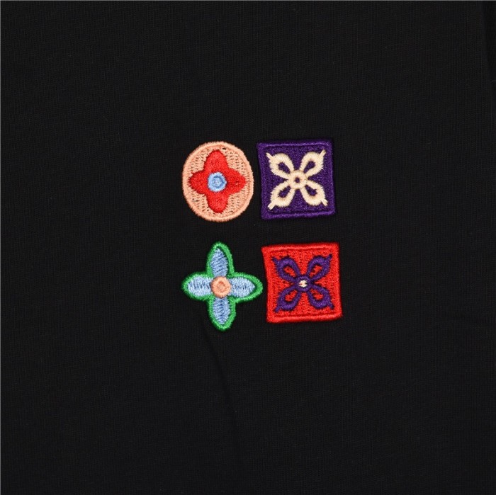 Clothes Louis Vuitton 613