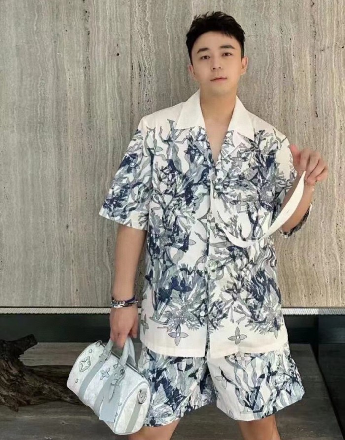 Clothes Louis Vuitton 608