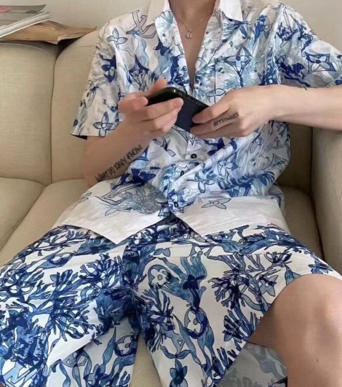 Clothes Louis Vuitton 608