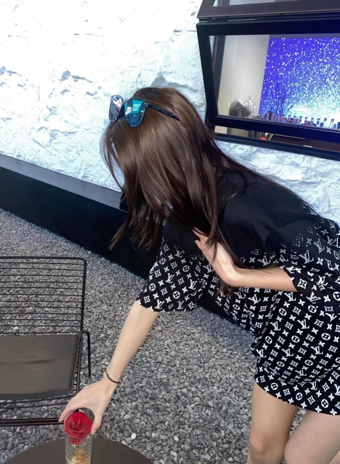 Clothes Louis Vuitton 619