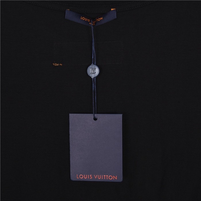 Clothes Louis Vuitton 604