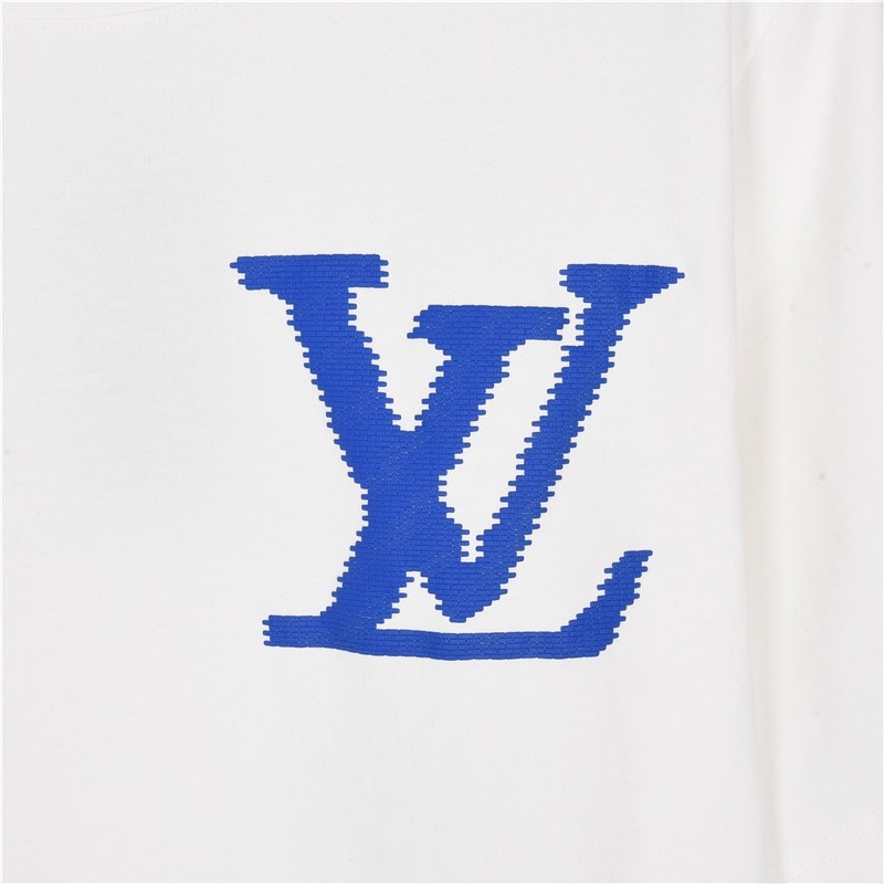 Clothes Louis Vuitton 616