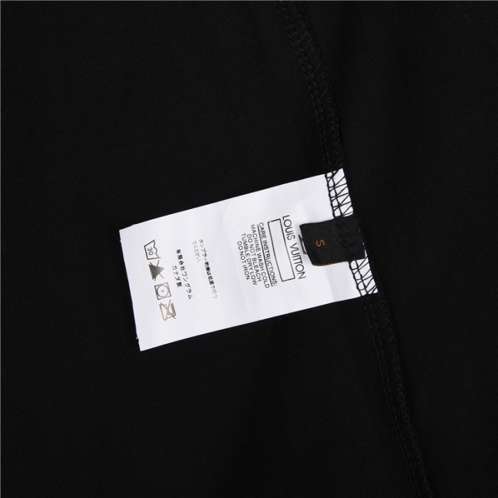 Clothes Louis Vuitton 615