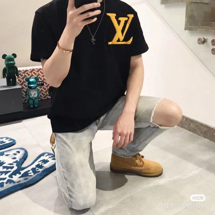 Clothes Louis Vuitton 615