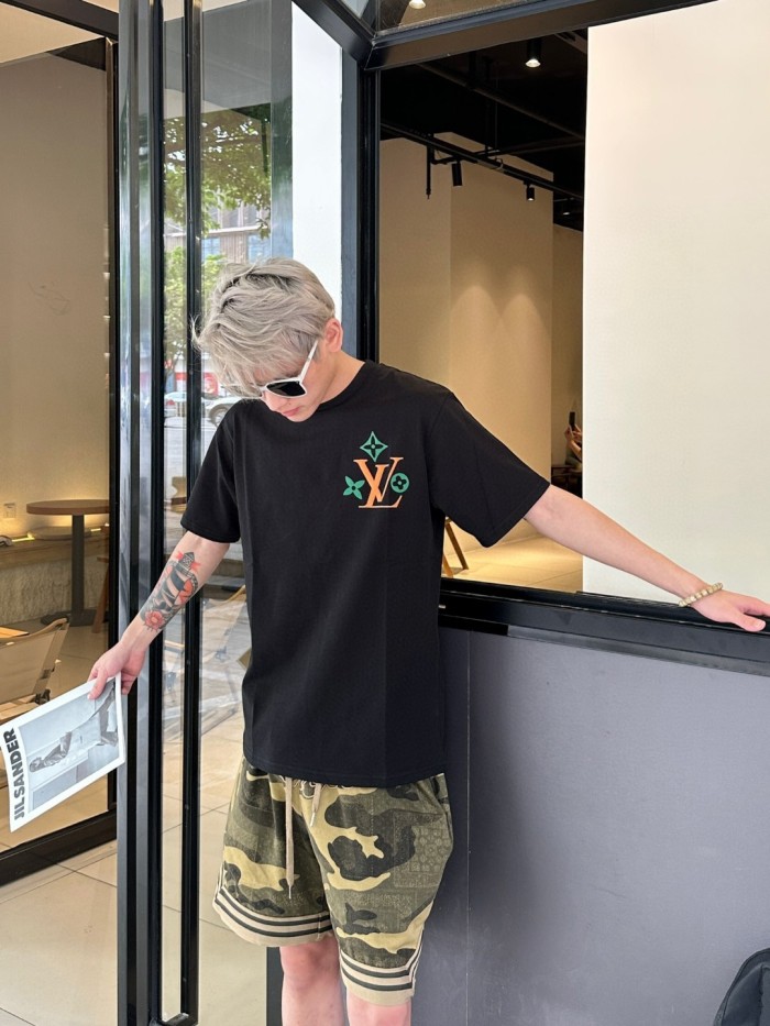 Clothes Louis Vuitton 610