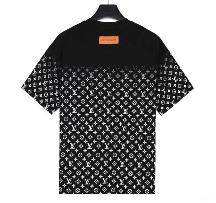 Clothes Louis Vuitton 619