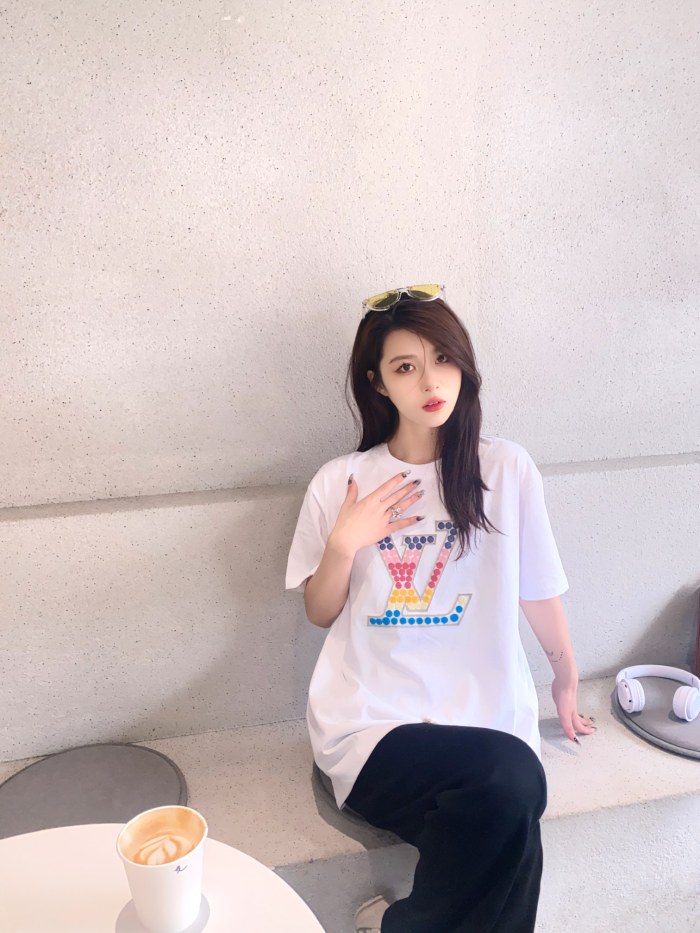 Clothes Louis Vuitton 620