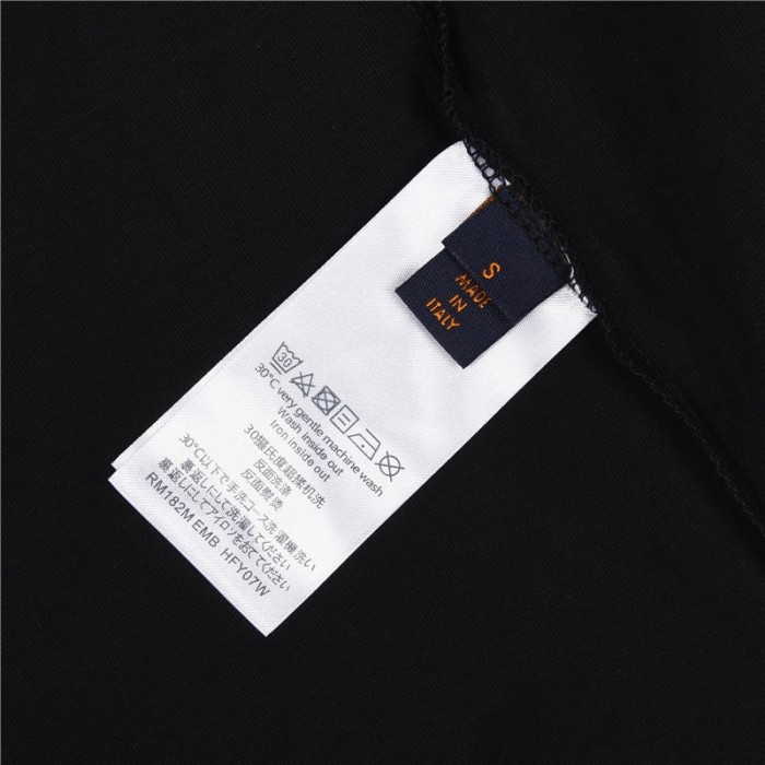 Clothes Louis Vuitton 604