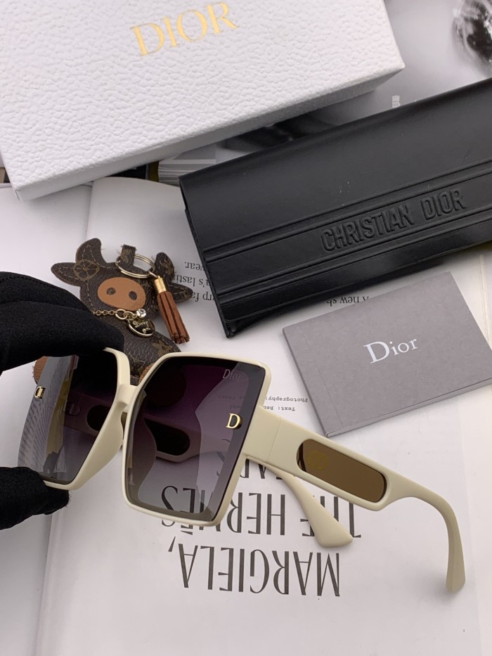 Sunglasses DIOR D0292
