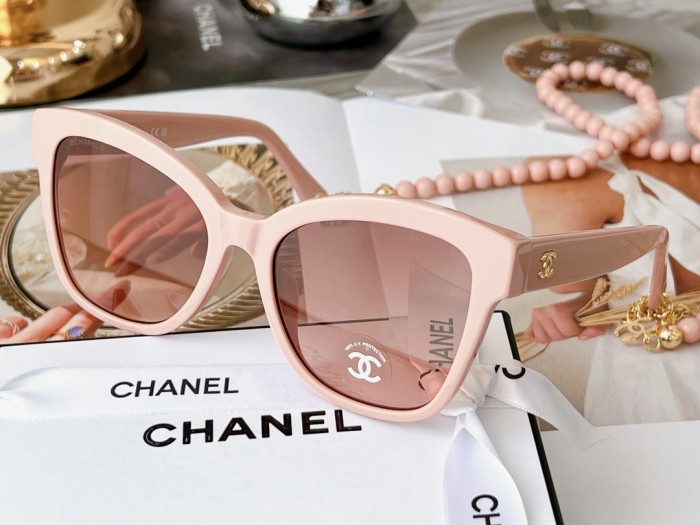 Sunglasses Chanel CH5487