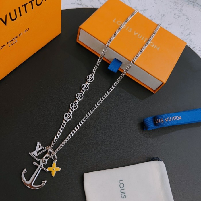 Jewelry Louis Vuitton 374