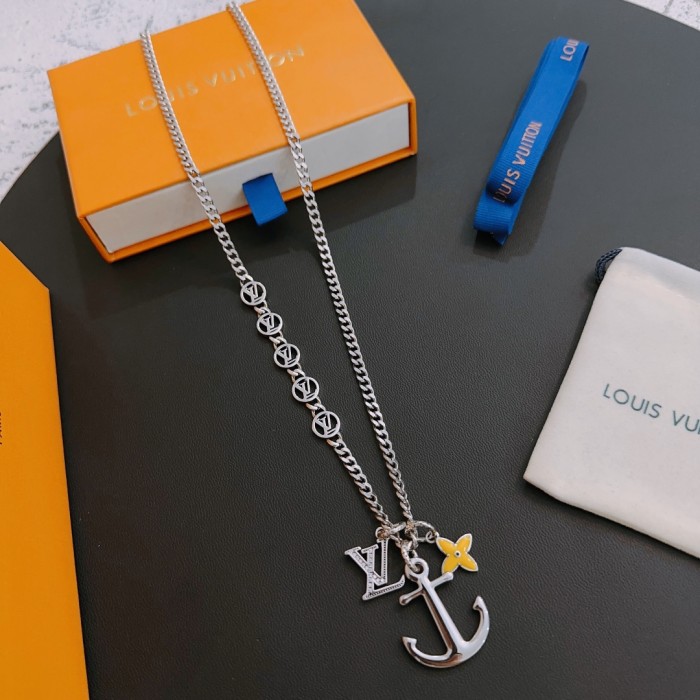 Jewelry Louis Vuitton 374