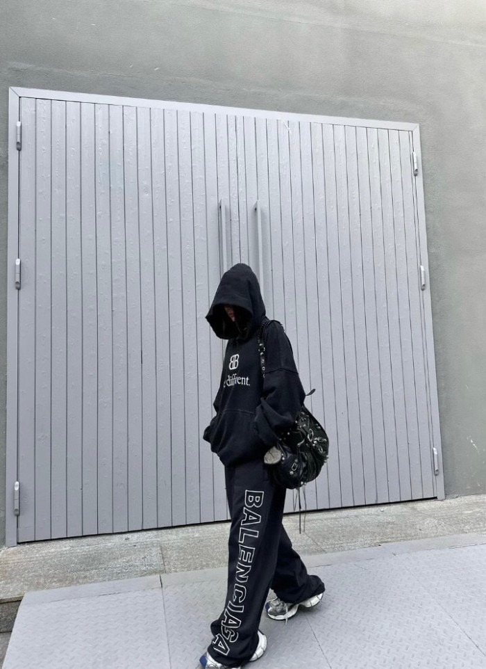 Clothes Balenciaga 402