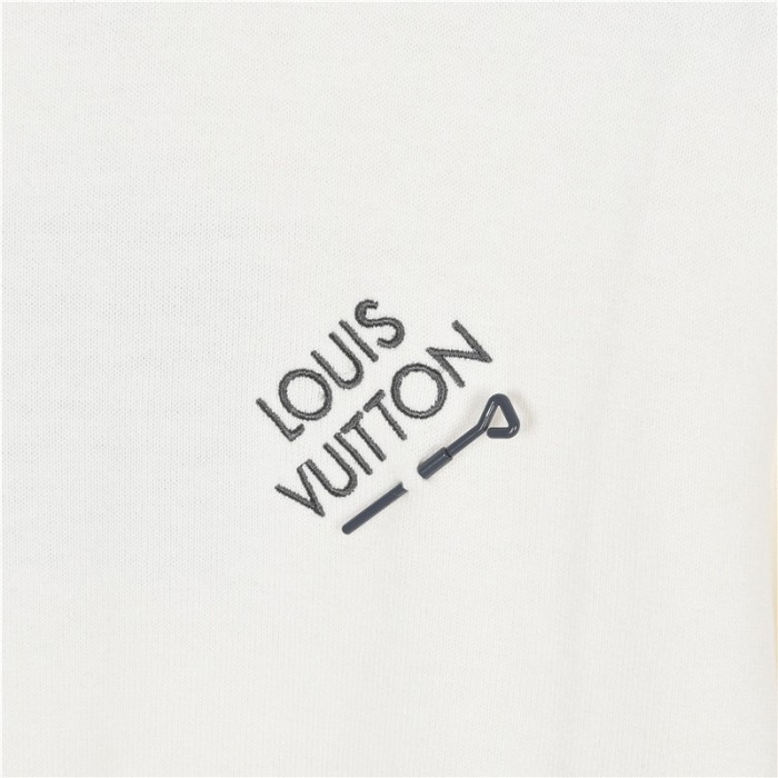 Clothes Louis Vuitton 636