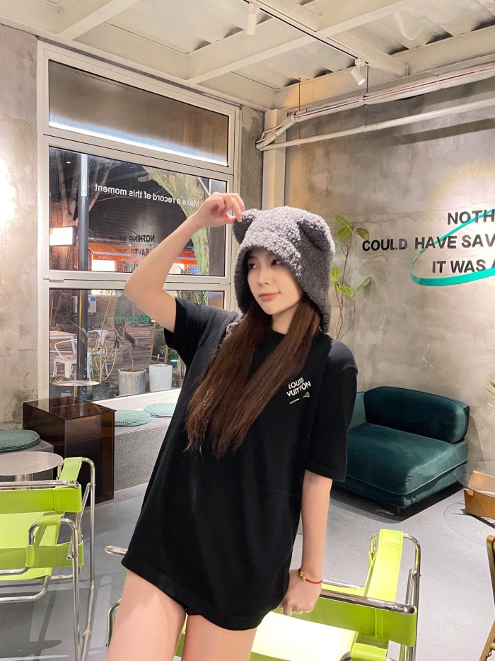 Clothes Louis Vuitton 635