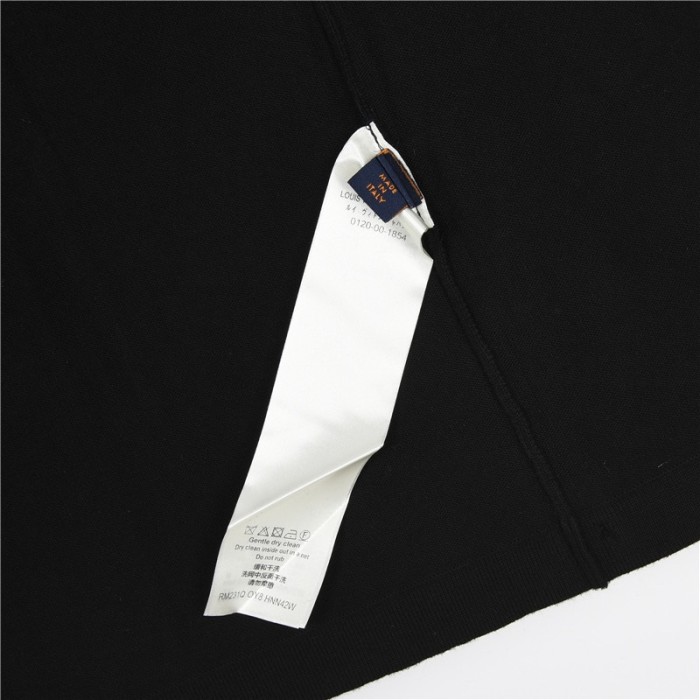 Clothes Louis Vuitton 635