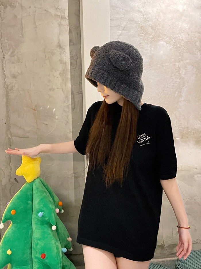 Clothes Louis Vuitton 635