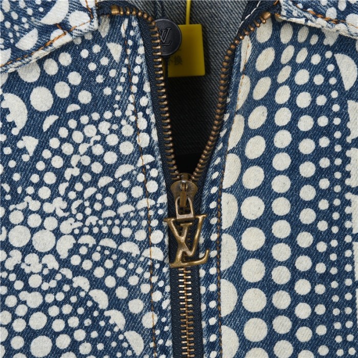 Clothes Louis Vuitton 635