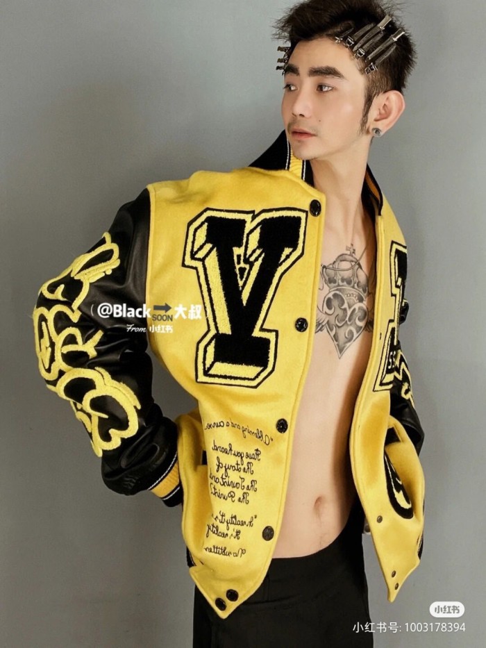 Clothes Louis Vuitton 645