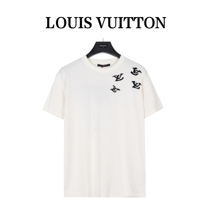 Clothes Louis Vuitton 641