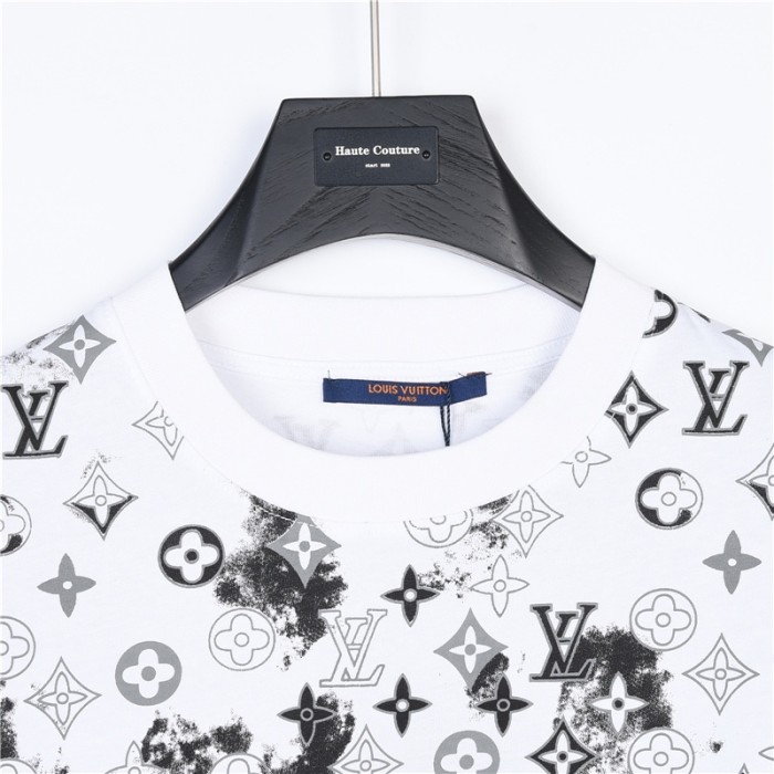 Clothes Louis Vuitton 661