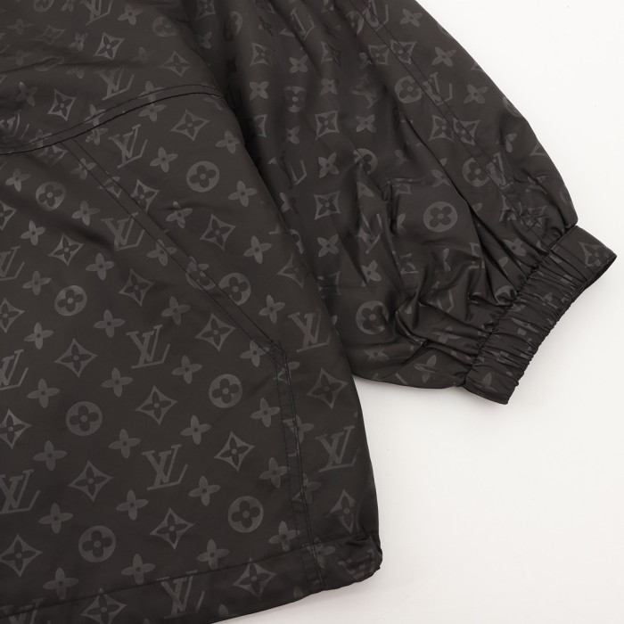 Clothes Louis Vuitton 685