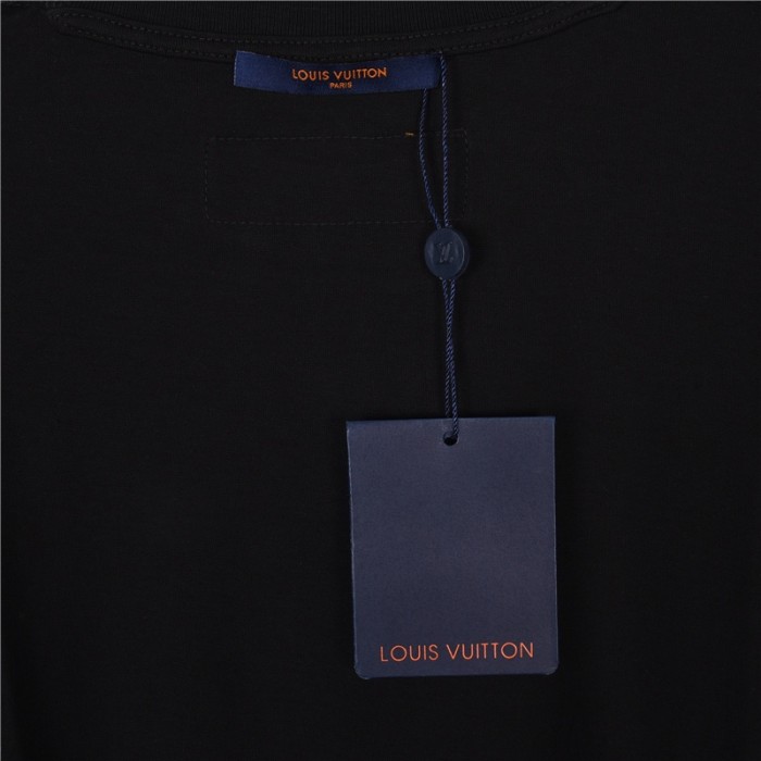 Clothes Louis Vuitton 657