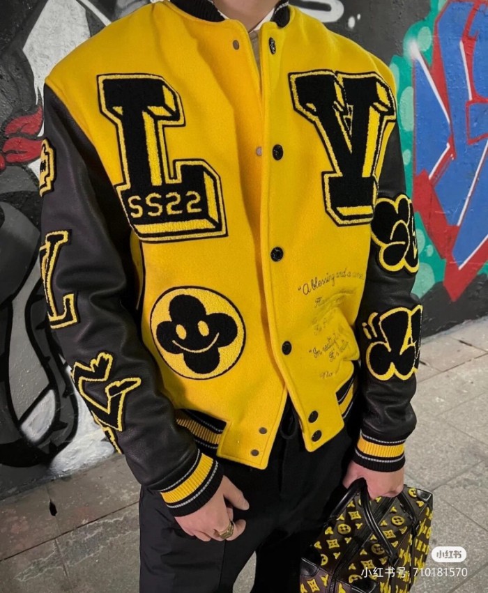 Clothes Louis Vuitton 645