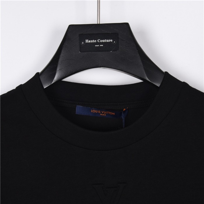Clothes Louis Vuitton 657