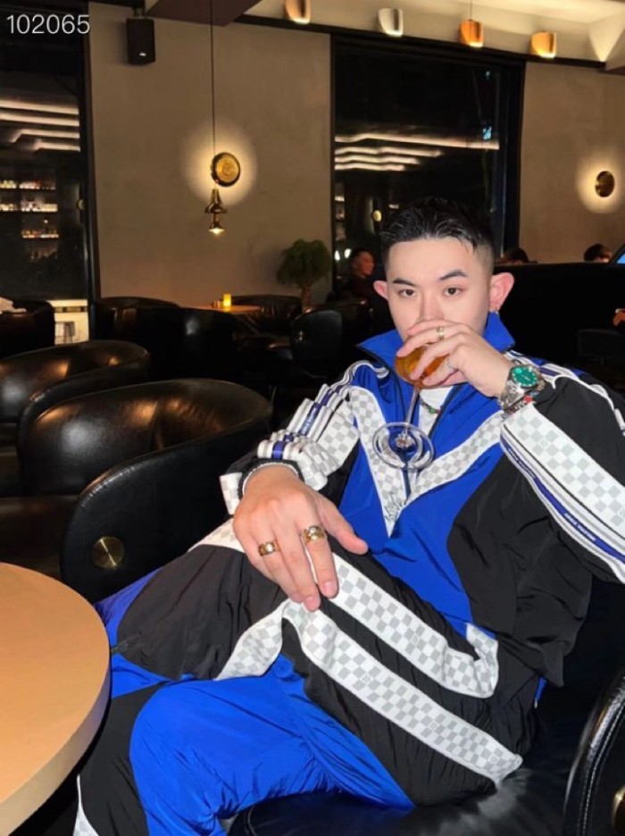 Clothes Louis Vuitton 647