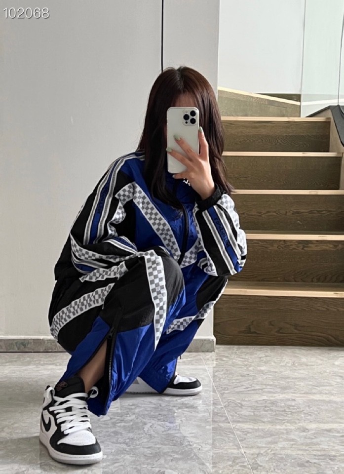 Clothes Louis Vuitton 648