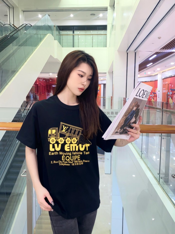 Clothes Louis Vuitton 651